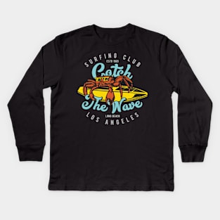 Surfing club catch the wave Kids Long Sleeve T-Shirt